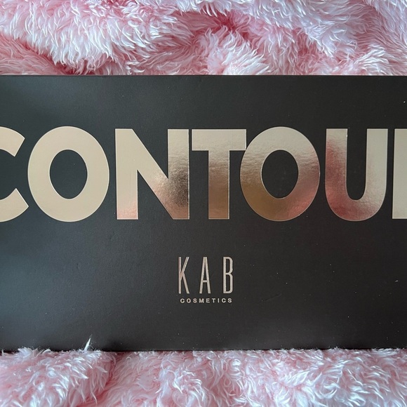 KAB Cosmetics Contour Palette II - Picture 1 of 11